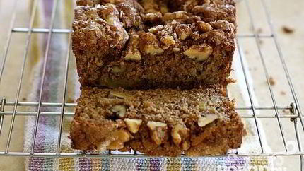 Яблочный хлеб с орехами