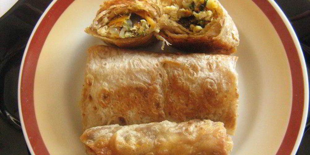 Рецепт горячей закуски из лаваша с курицей и баклажанами