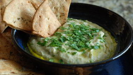 Хрустящий лаваш с фасолевой намазкой