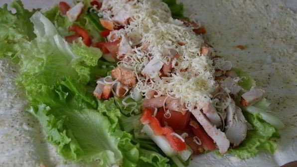 курица с овощами в лаваше