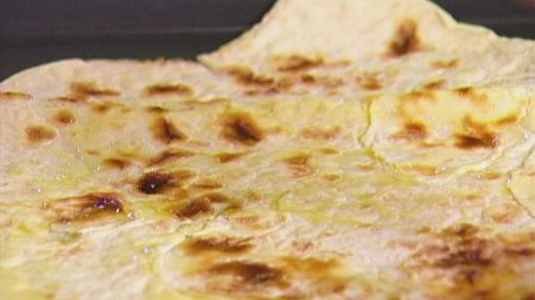 лаваш с красной фасолью, цукини и помидорами