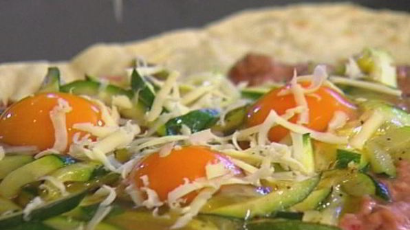 лаваш с красной фасолью, цукини и помидорами