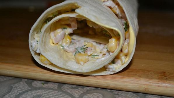 лаваш с ветчиной и сыром