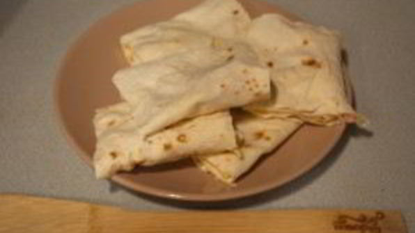 лаваш с ветчиной и твердым сыром