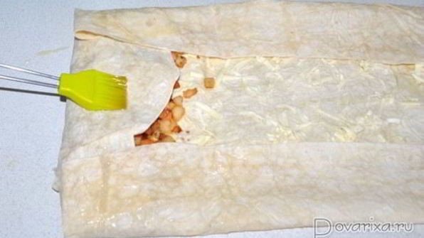 рулет с яблоками из лаваша