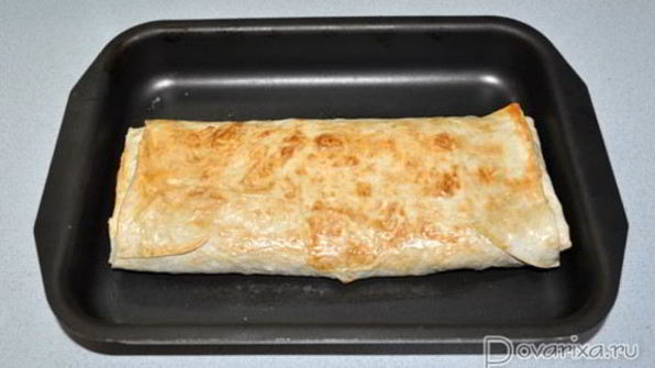 рулет с яблоками из лаваша