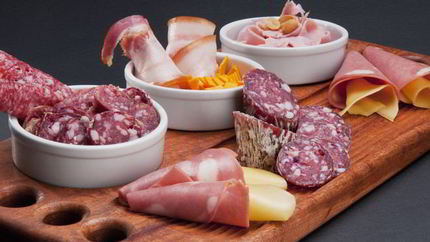 Рулеты с колбасой и сыром в тесте и в лаваше