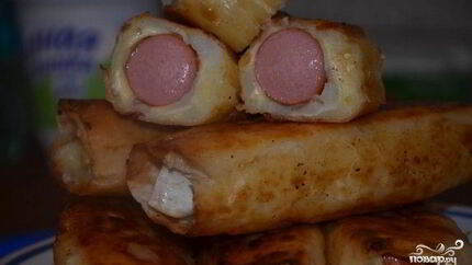 Сосиски в лаваше с картошкой