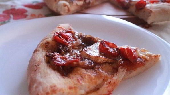 фокачча с помидорами и анчоусами