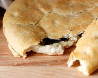 Фокачча с сыром и базиликом