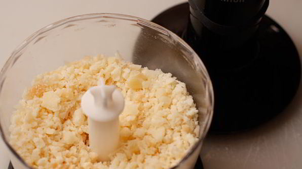 фокачча с сыром и базиликом