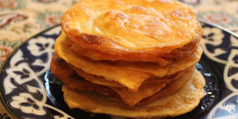 Рецепт катламы-жаренных слоенные лепешки