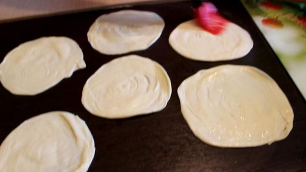 катлама-жаренные слоенные лепешки