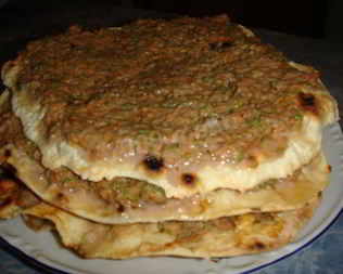 Лагмаджо — лепешки с мясом