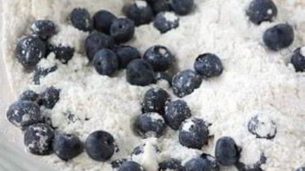 лепешки с черникой