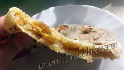 Лепешки с луком