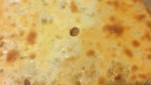 лобиани — лепешка с фасолью