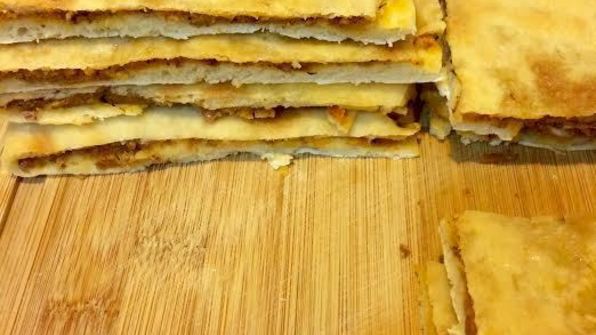 лобиани — лепешка с фасолью