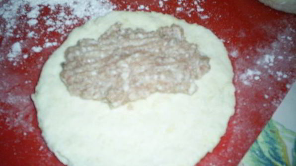 сырные лепешки с мясом