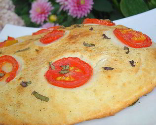 Великолепная лепешка с помидорами