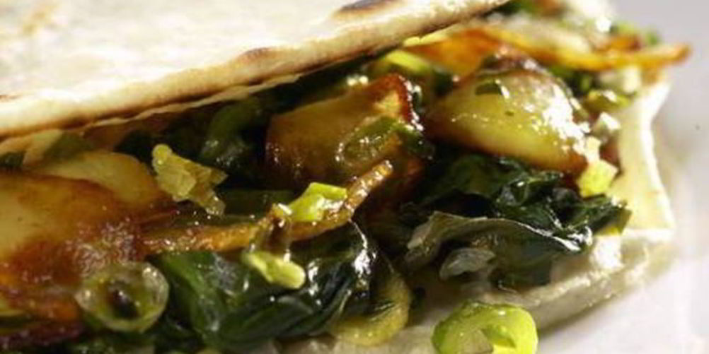 Рецепт восточных лепешек с двойной начинкой