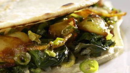 Восточные лепешки с двойной начинкой