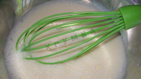 кокосовые маффины с вишней