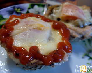 Куриные маффины с грибами и винным соусом