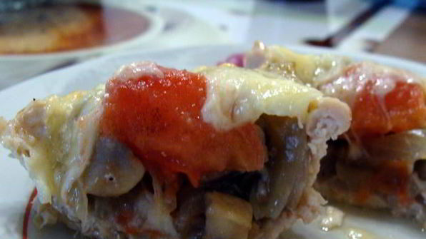 куриные маффины с грибами и винным соусом