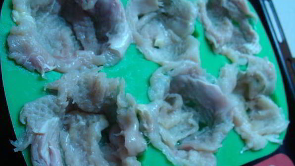 куриные маффины с грибами и винным соусом