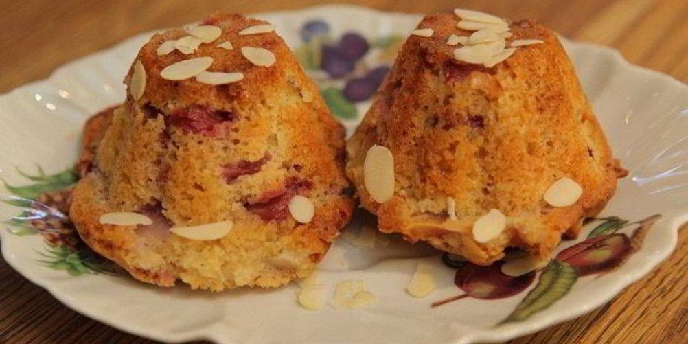 Рецепт летних фруктово-ягодные маффины с белым шоколадом