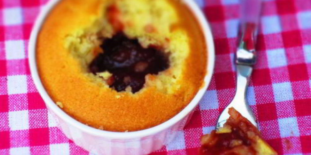 Рецепт маффинов с клубничным вареньем