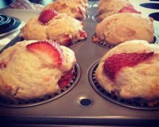 Маффины с клубникой