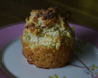 Маффины с копченой семгой и укропом