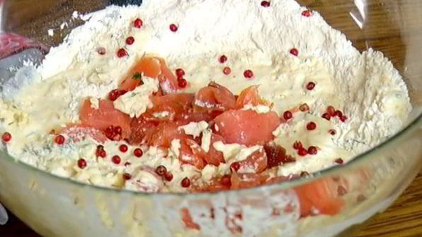 маффины с копченой семгой и укропом