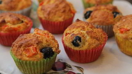 Маффины с оливками и сладким перцем