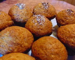 Маффины с шоколадом и малиновым повидлом