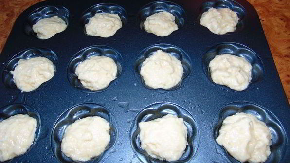 маффины с шоколадом и малиновым повидлом