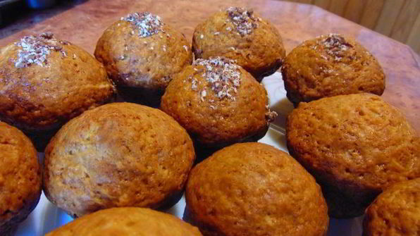 маффины с шоколадом и малиновым повидлом