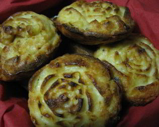 Маффины с сыром и чесноком