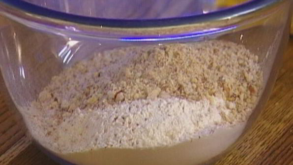 маффины с замороженной черникой и миндалем