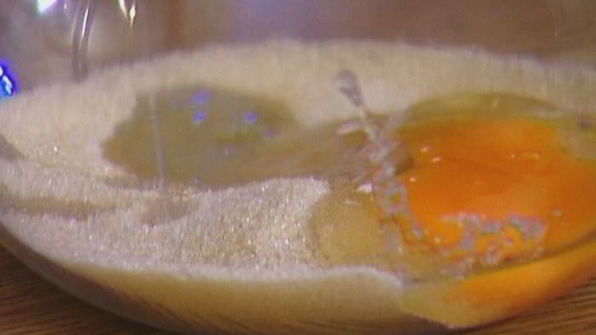 маффины с замороженной черникой и миндалем