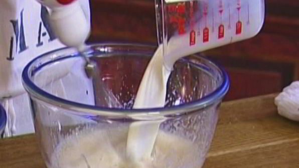 маффины с замороженной черникой и миндалем