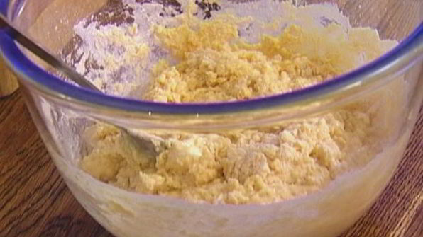 маффины со свежей малиной и миндальной корочкой