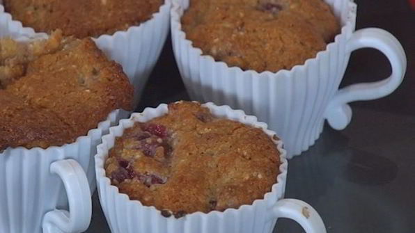миндальные маффины с вишней