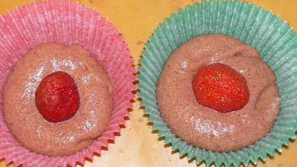 шоколадно-клубничные маффины