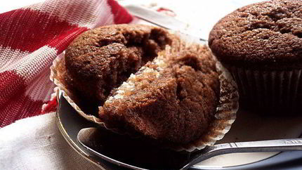 Шоколадные маффины с творожной начинкой