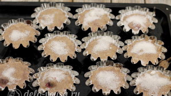 шоколадные маффины с вишней