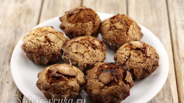 шоколадные маффины с вишней