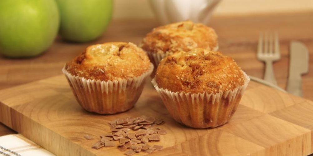 Рецепт яблочных маффинов с шоколадной крошкой